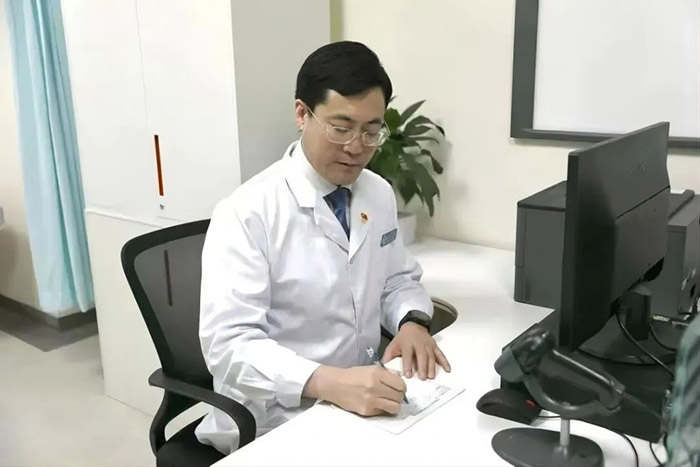 新版医保目录执行首日，翰森制药罕见病NMOSD药物昕越?开出全国首批医保处方